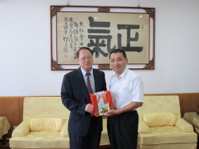 陳君儀博士拜會校長